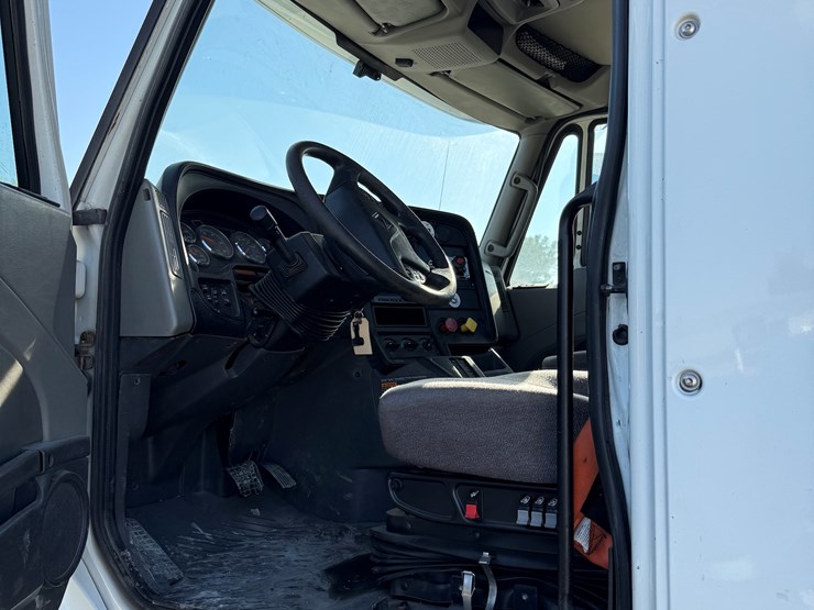2015-international-prostar-image-42