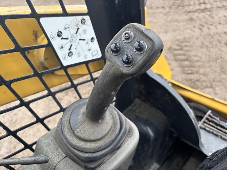 caterpillar-226d-image-22