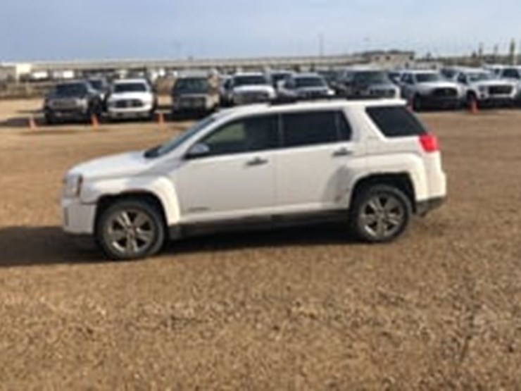 2014-gmc-terrain-sle-image-2