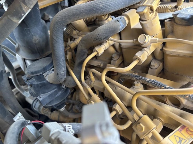 caterpillar-226d-image-41
