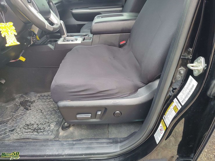 2014-toyota-tundra-image-3