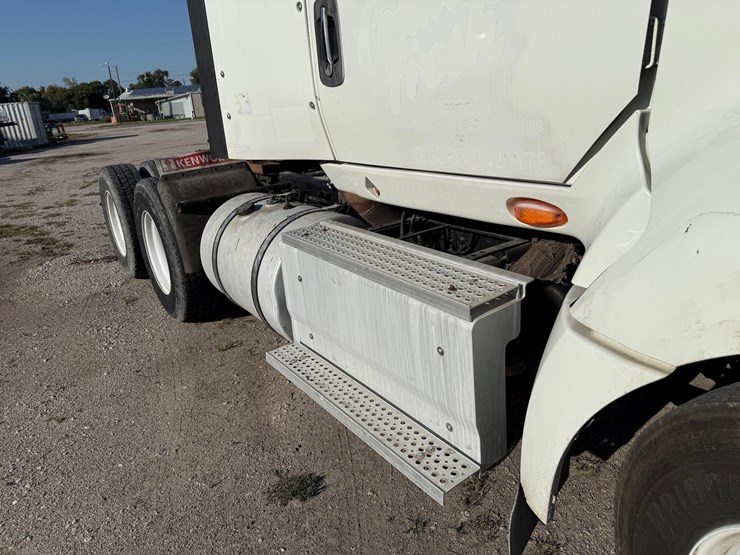 2015-international-prostar-image-38