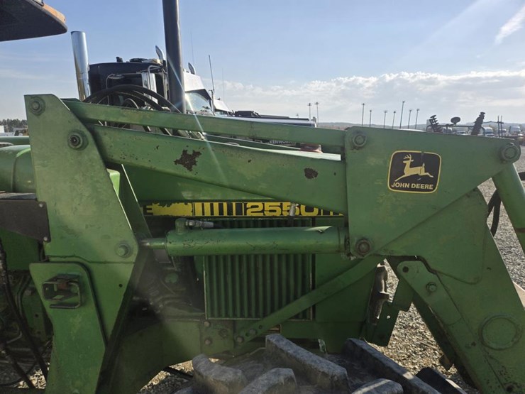 john-deere-2550-image-28