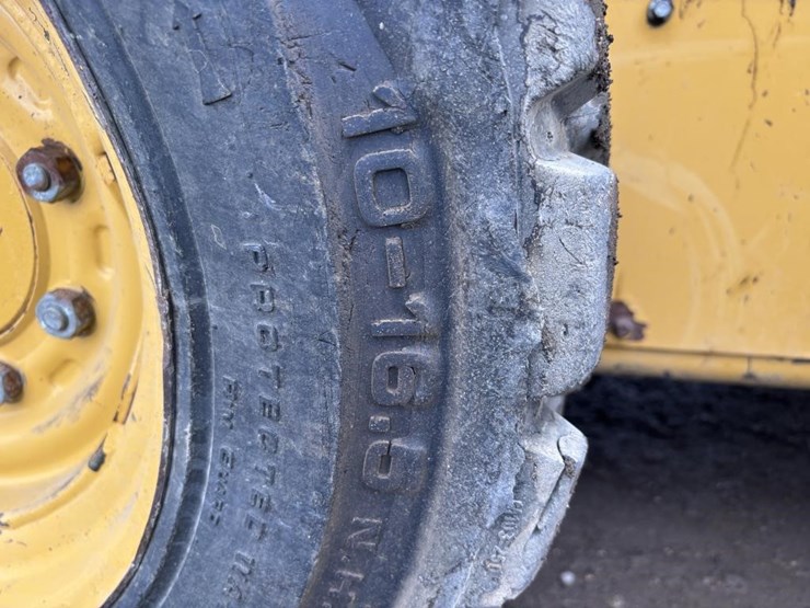 caterpillar-226d-image-18
