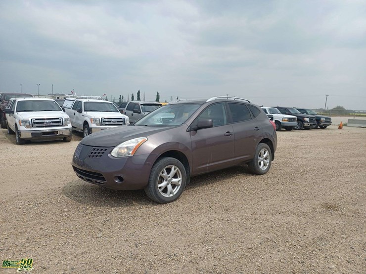 2009-nissan-rogue-image-1