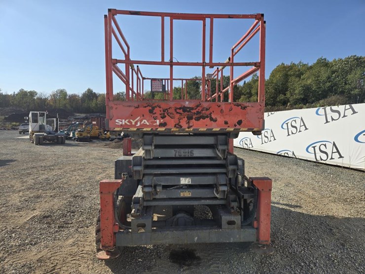 2011-skyjack-sj8841rt-image-4