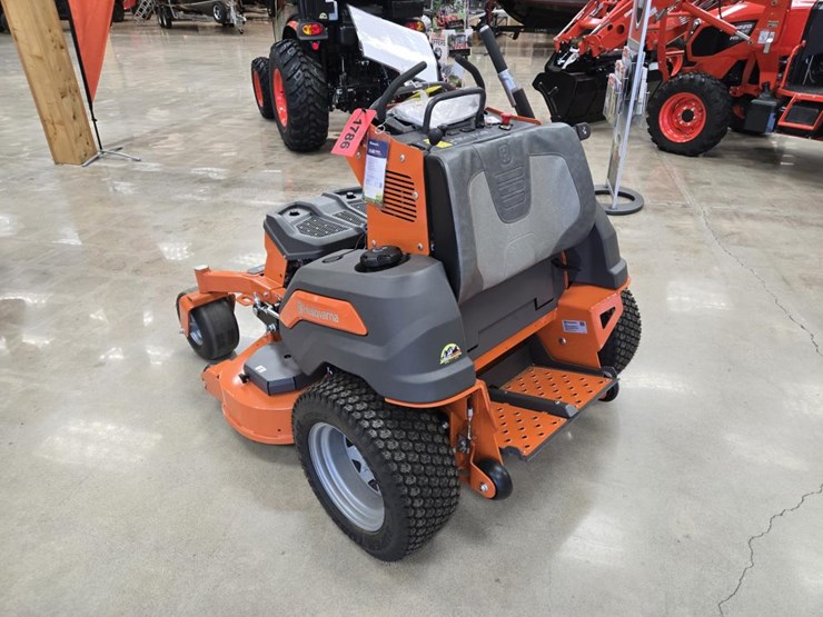 #1786-•-2023-husqvarna-v548-stand-up-lawn-mower-image-3