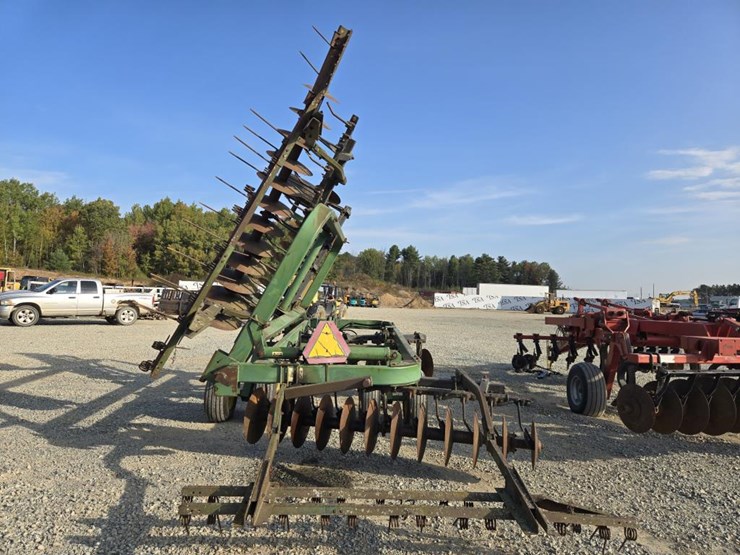 john-deere-235-image-6