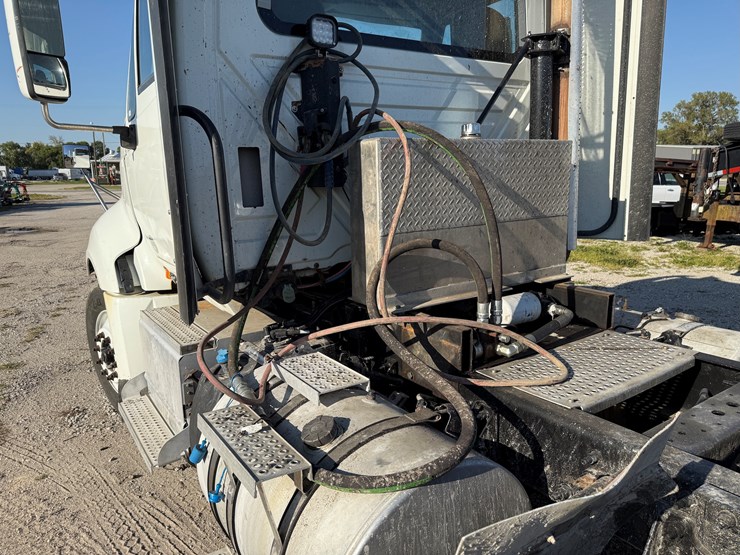 2015-international-prostar-image-71
