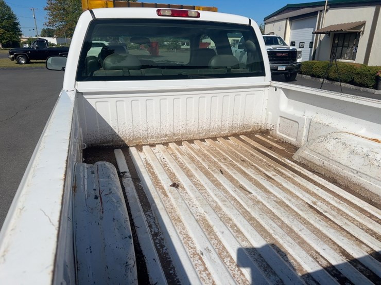 2006-chevrolet-silverado-1500-image-13