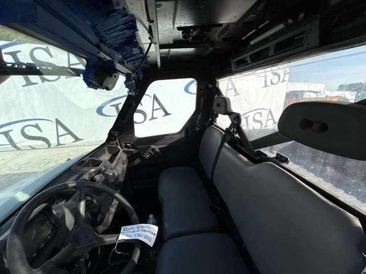 2021-bobcat-uv34-image-44