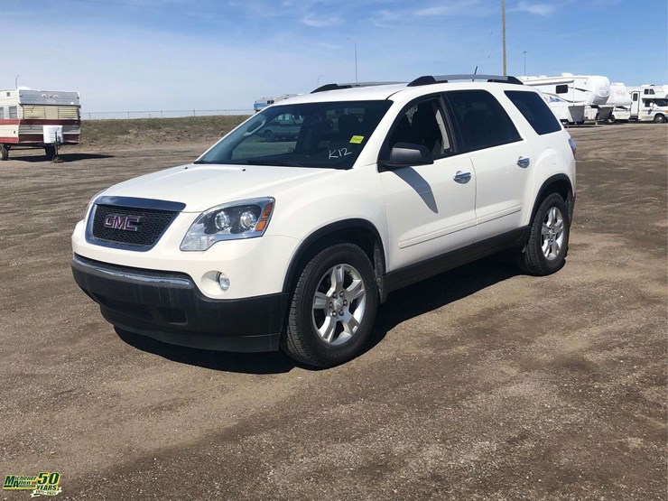 2012-gmc-acadia-image-1
