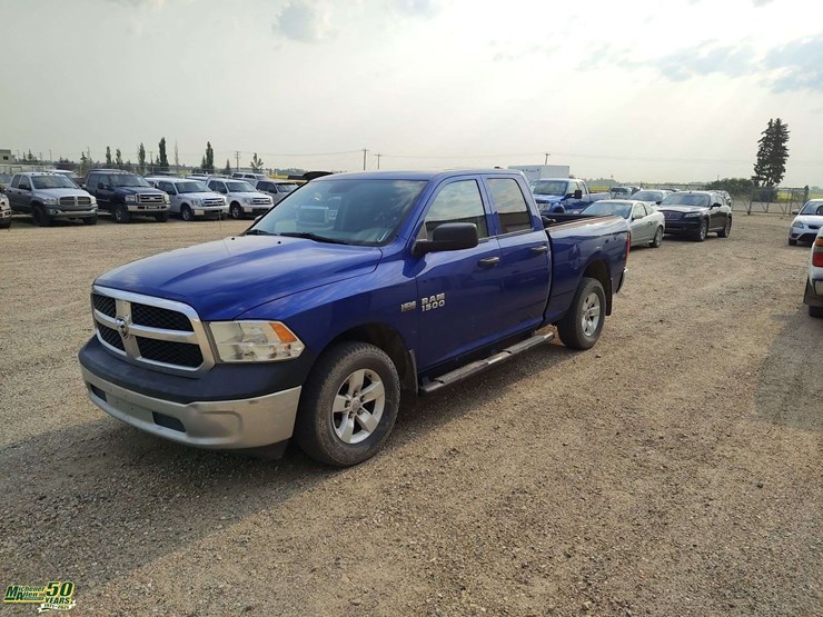 2014-ram-1500-4x4-quad-cab-sb-image-1