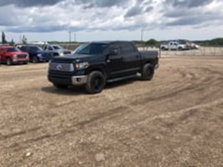 2014-toyota-tundra-image-2