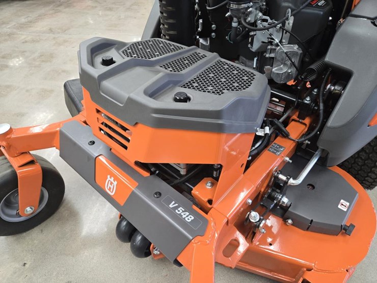 #1786-•-2023-husqvarna-v548-stand-up-lawn-mower-image-9