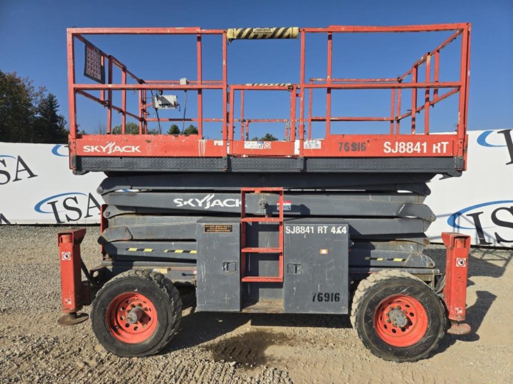2011-skyjack-sj8841rt-image-2