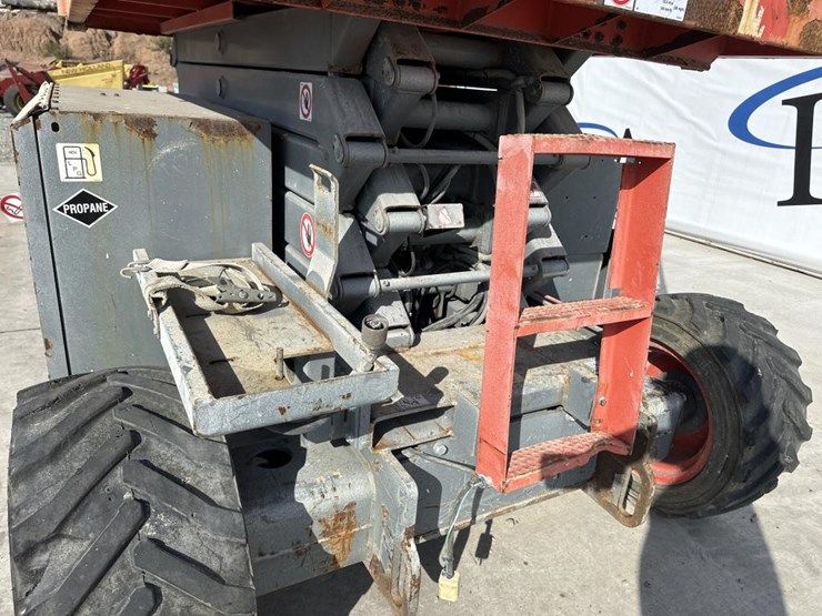 skyjack-sj6832rt-image-11