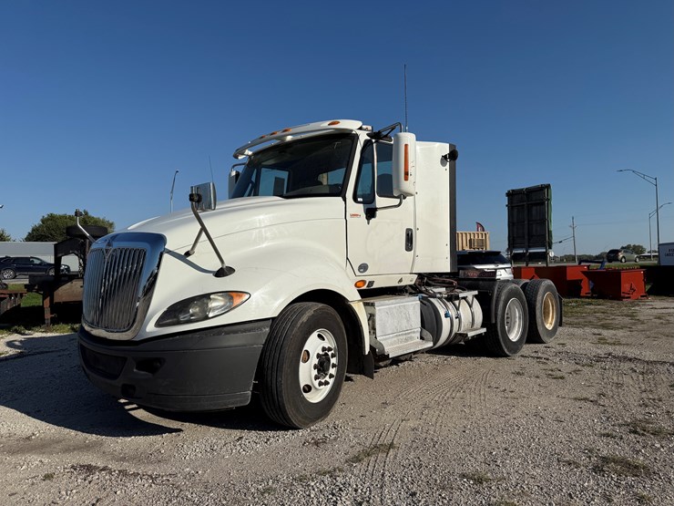2015-international-prostar-image-57