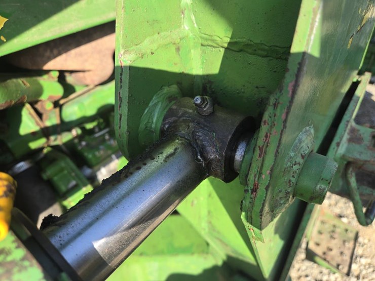 john-deere-2550-image-25