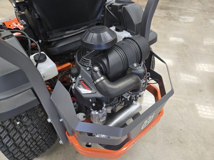 #1785-•-2023-husqvarna-z-560l-zero-turn-lawn-mower-image-11