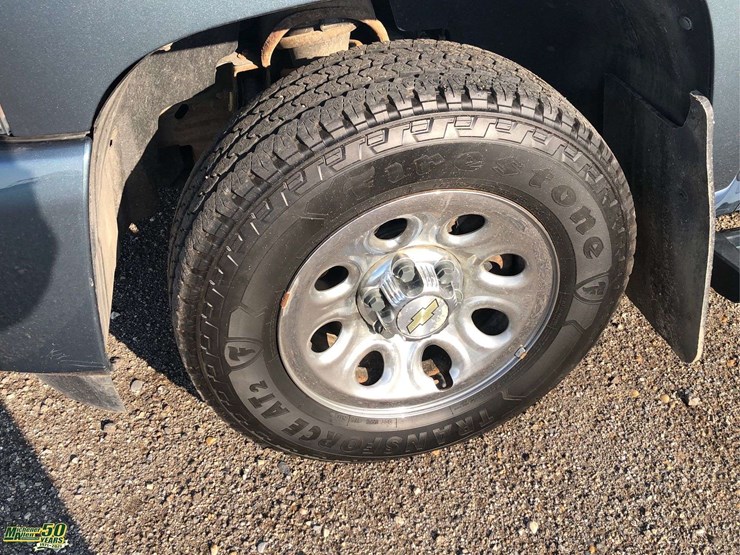2010-chevrolet-silverado-1500-image-3