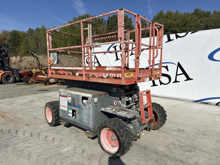 skyjack-sj6832rt-image-3