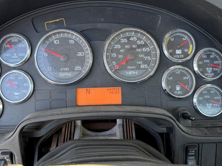 2015-international-prostar-image-48