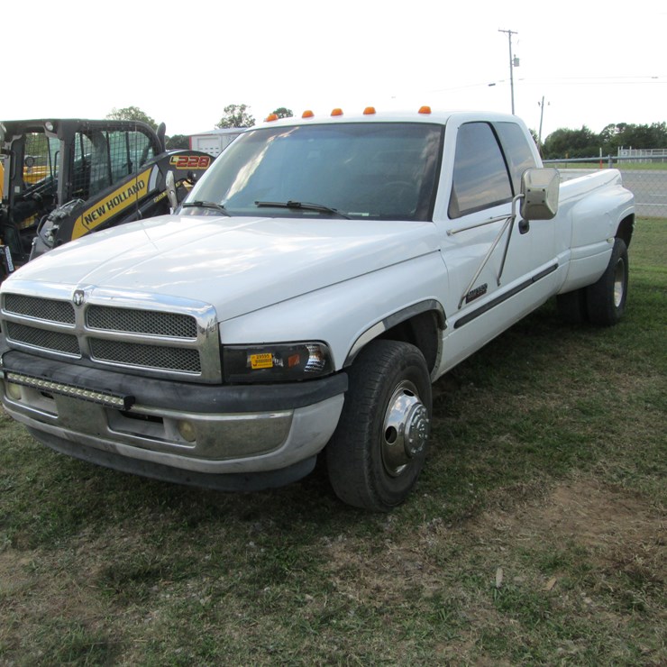 1998 DODGE 3500