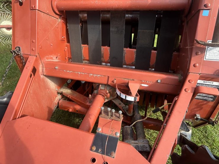hesston-730-image-11