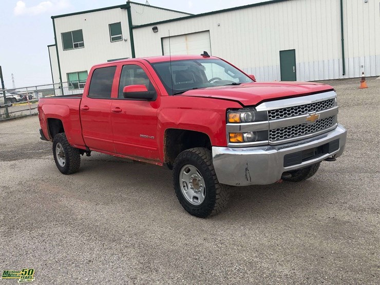 2019-chevrolet-silverado-2500hd-image-10