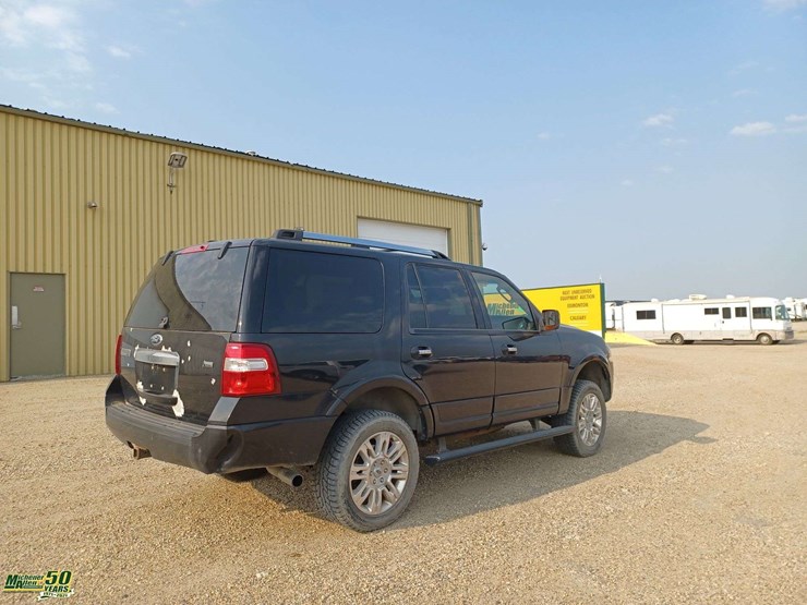 2011-ford-expedition-limited-image-3