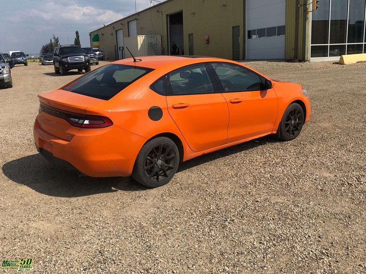2013-dodge-dart-sxt-4dr-sedan-image-3