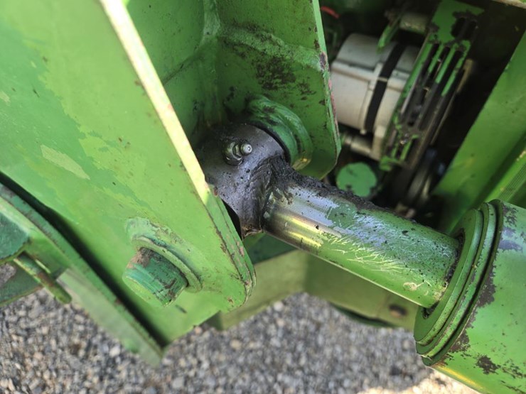 john-deere-2550-image-32