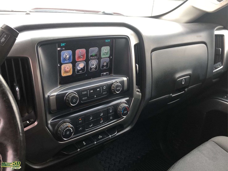 2019-chevrolet-silverado-2500hd-image-21