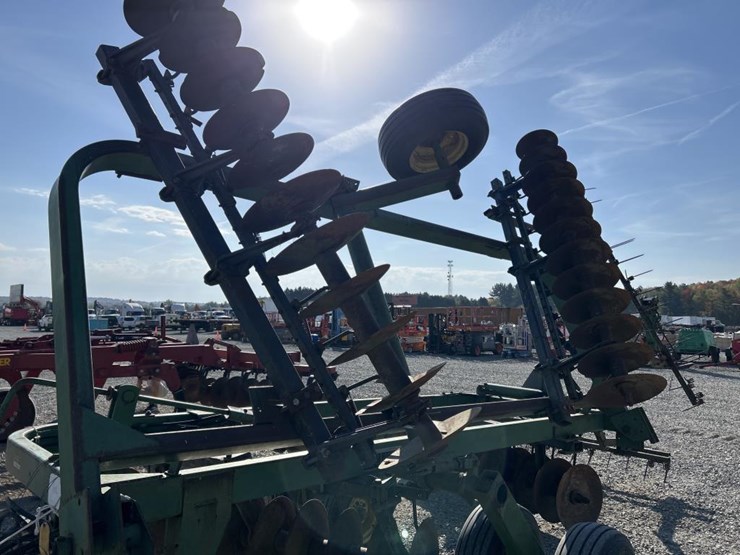 john-deere-235-image-20