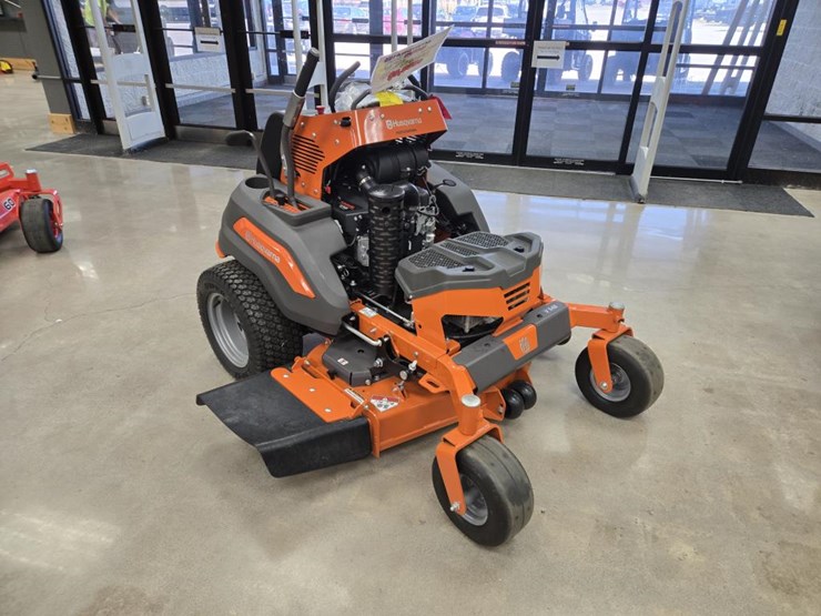 #1786-•-2023-husqvarna-v548-stand-up-lawn-mower-image-7