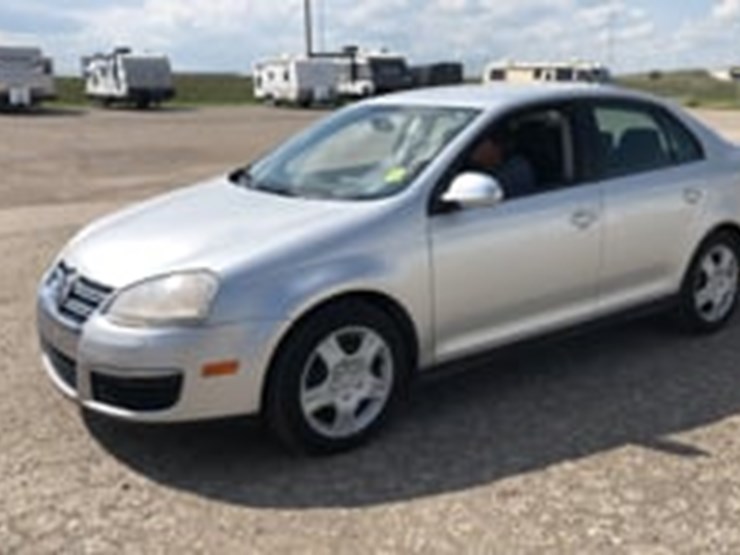 2009-volkswagen-jetta-2.5-sedan-5-speed-m-image-2