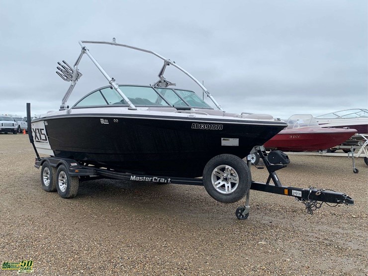 2007-mastercraft-x15-boat-with-trailer-vin-19msb242672d40332-image-1