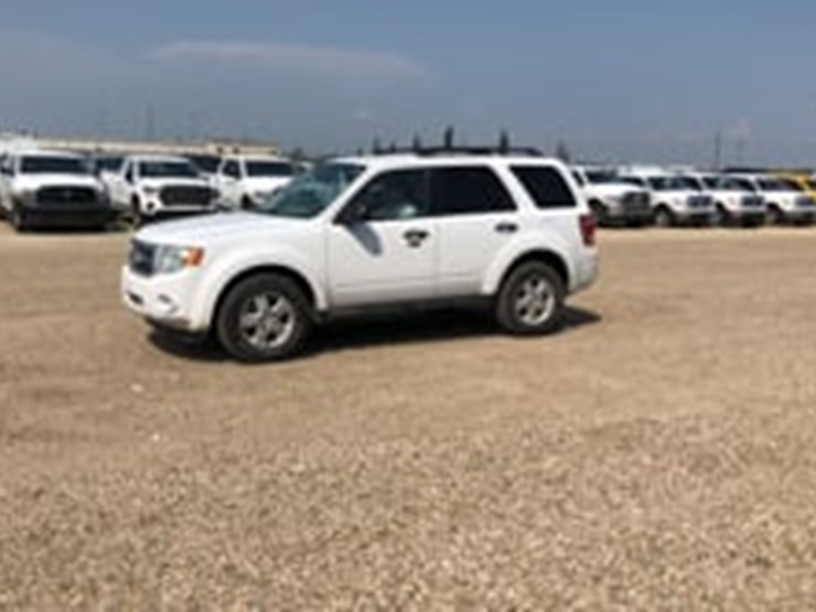 2012-ford-escape-xlt-image-2
