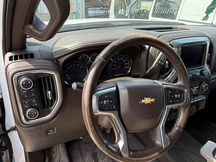 2019-chevrolet-k1500-image-16