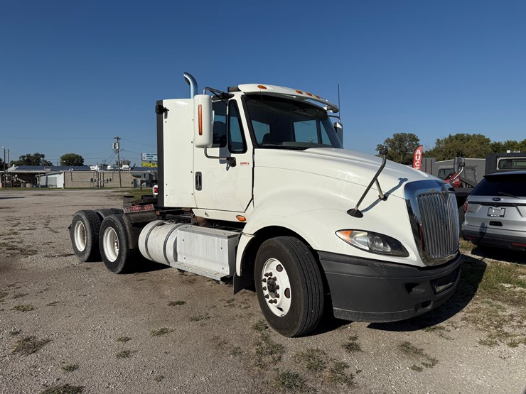 2015-international-prostar-image-37