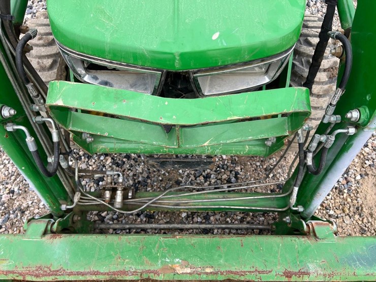 2021-john-deere-3025e-image-10