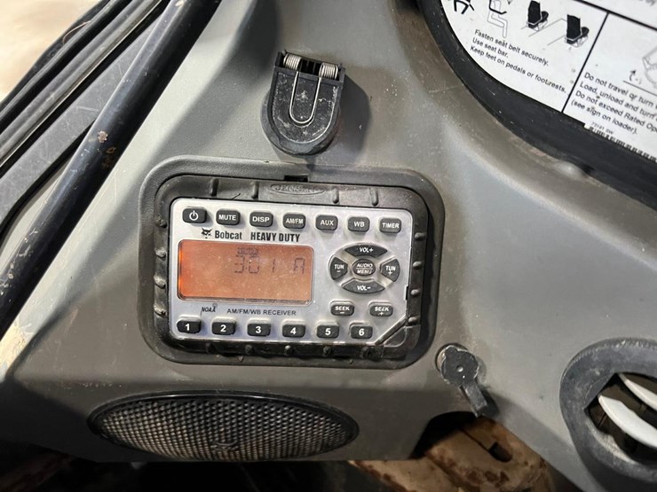 bobcat-t870-image-30