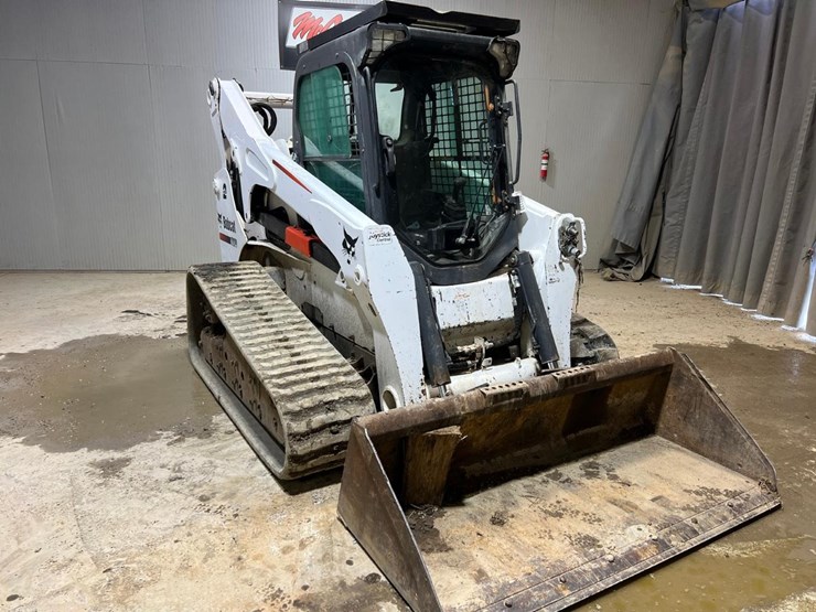 2016-bobcat-t870-image-8