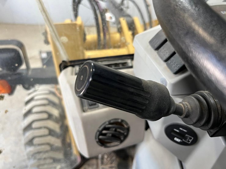 2017-caterpillar-903c2-image-26