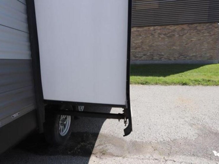 2020-catalina-241rls-travel-trailer-5zt2canb1lu034-image-5