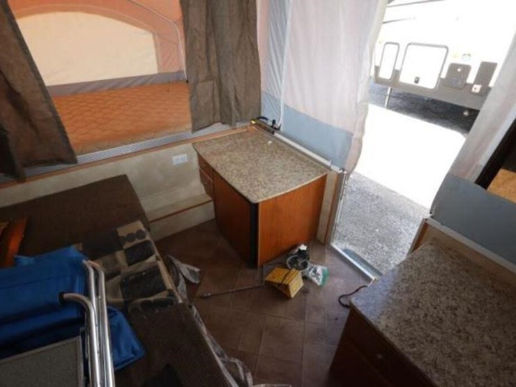 2012-clipper-128st-tent-trailer-5zt1cpecxc5006062-image-17