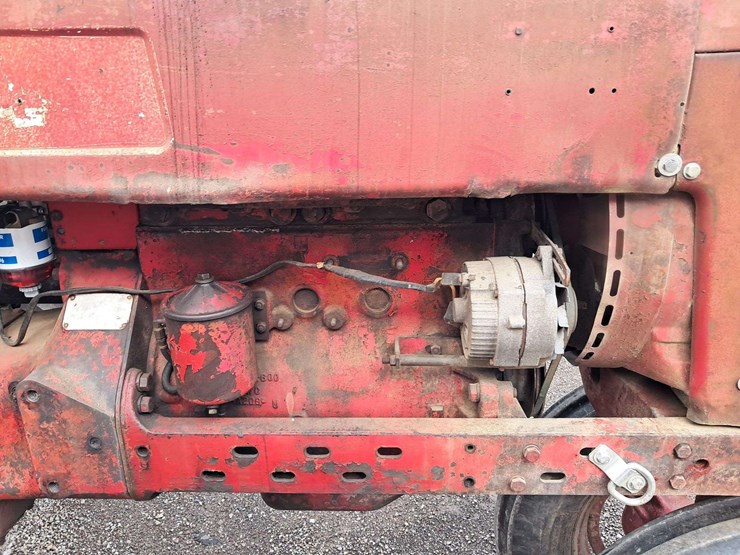 farmall-350-2wd-tractor-image-12