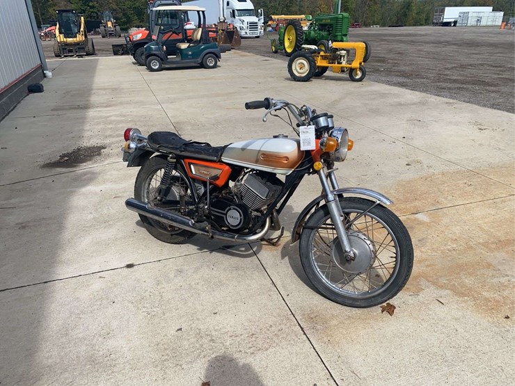 1971-yahmaha-r350-motorcycle-image-3