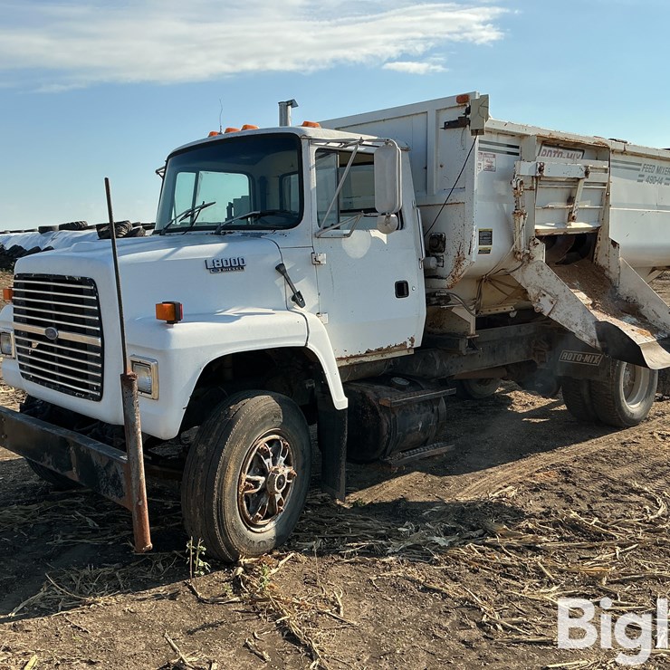 1992 FORD LN8000